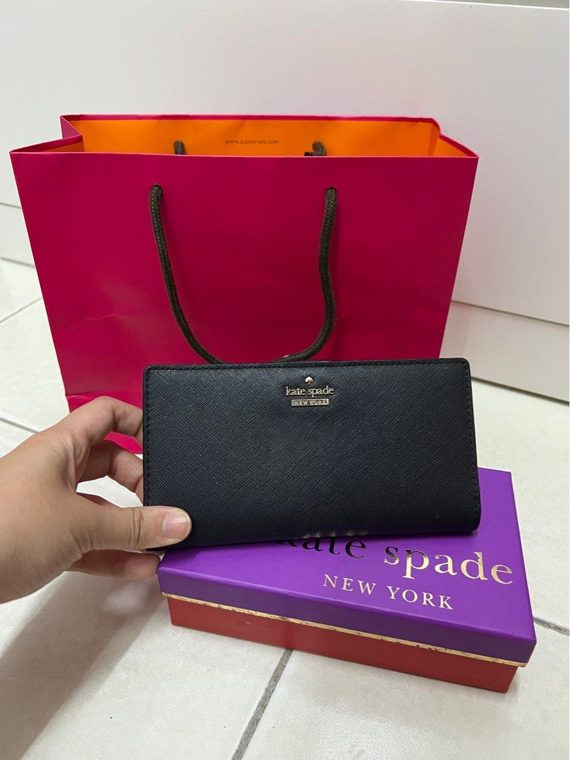 Authentic Kate Spade Leather Wallet Purse with receipt, Women's Fashion,  Bags & Wallets, Purses & Pouches on Carousell