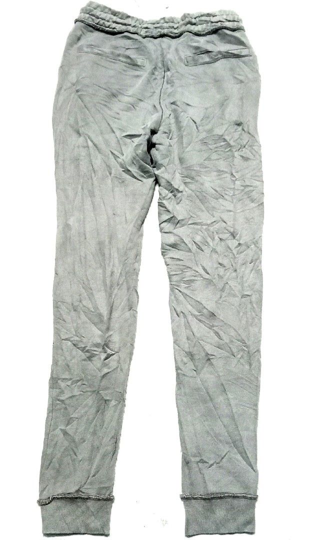 BERSHKA SLIM JOGGER FIT PANTS MADE IN PAKISTAN SIZE 26 35X39