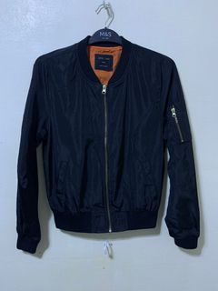 BLACK BOMBER JACKET
