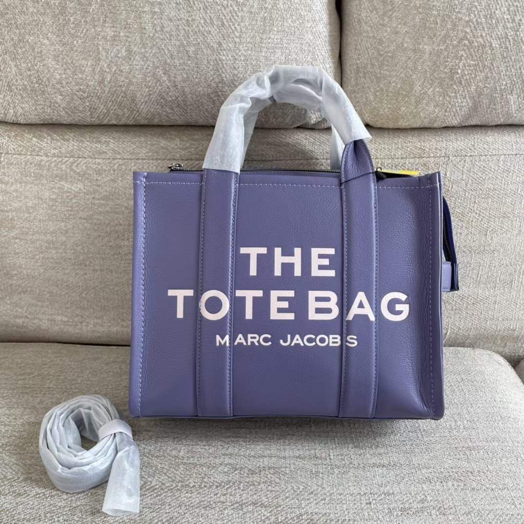 BN authentic Marc JacobS tote bag, Women's Fashion, Bags & Wallets