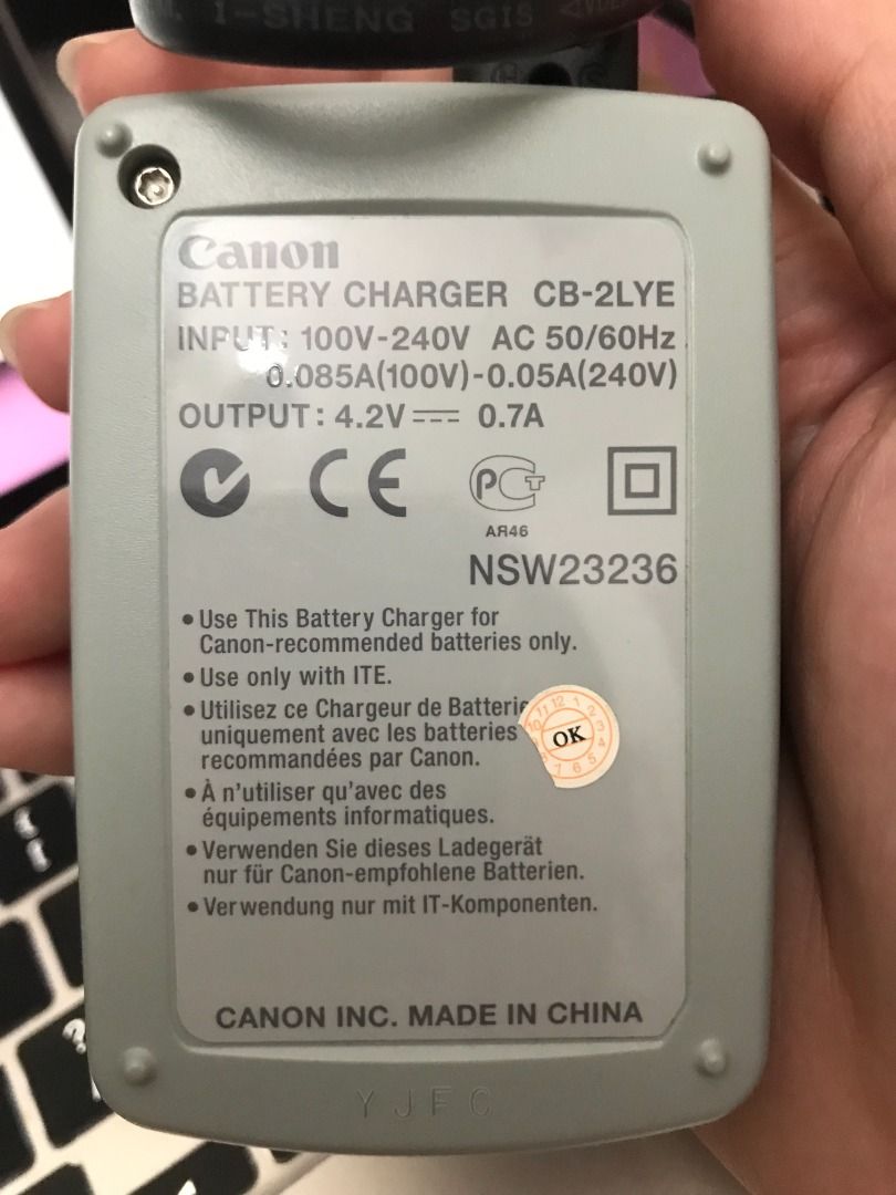 Canon camera battery charger, Photography, Photography Accessories