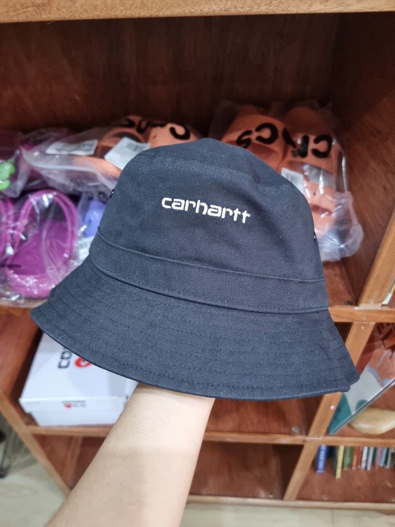 Carhartt script bucket hat BN, Women's Fashion, Watches