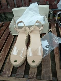 Casual heels
