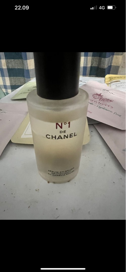 Chanel face mist, Kesehatan & Kecantikan, Rias Wajah di Carousell