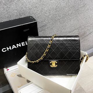 Chanel Single Flap Pushlock Black Lambskin GHW