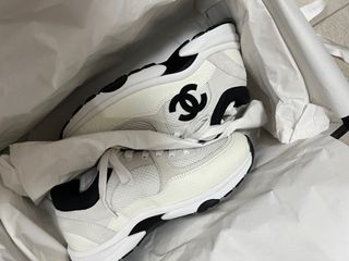 Basket blanche chanel cheap