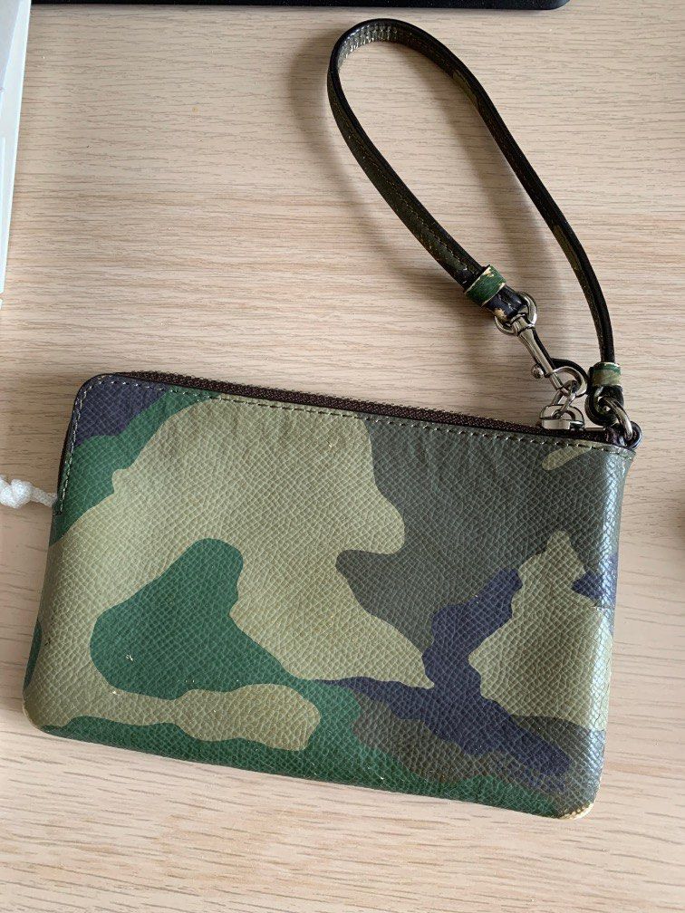 Coach ladies wristlet with free local courier, camouflage limited