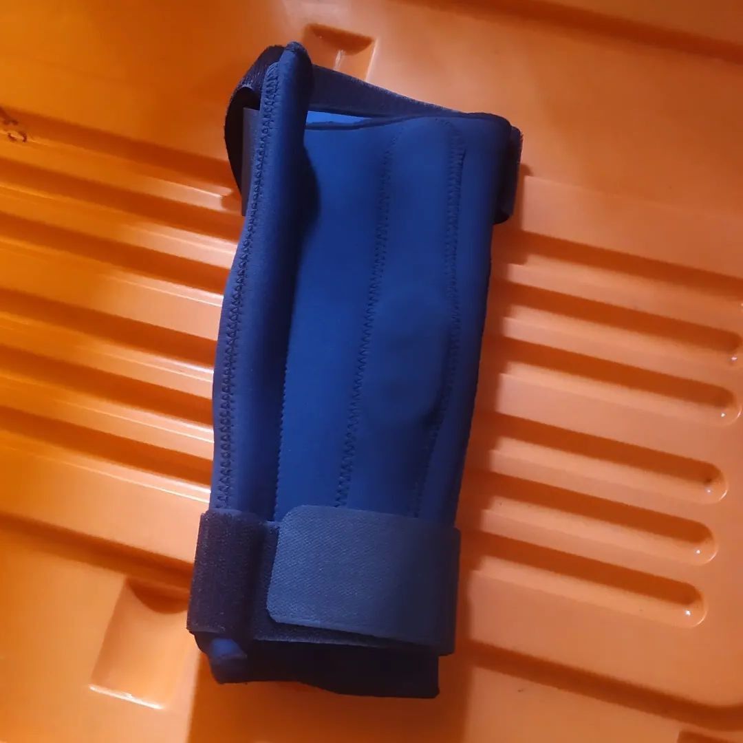 DEKER LUTUT KNEE BRACE DR MED K011 SIZE S UNTUK OSTEOARTHRITIS, Barang