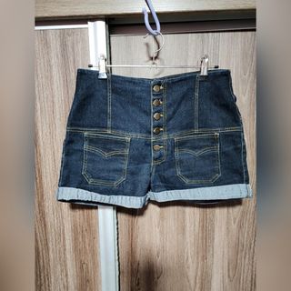 (Category: ) located in . Submitted by summeeerx (Listing ID 1222026940, Image 1). Description: .