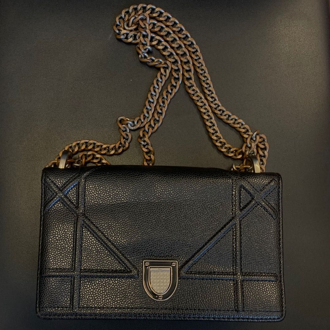 Dior Diorama Bag (Category: Luxury Bags & Wallets) located in San Pablo. Submitted by sza.sells (Listing ID 1221866628, Image 1). Description: Dior Diorama Bag small NGA, Korea Sourced Bought from a vintage ig store high quality leather flaws in pic, chain discoloration and marks of usage in the flap .