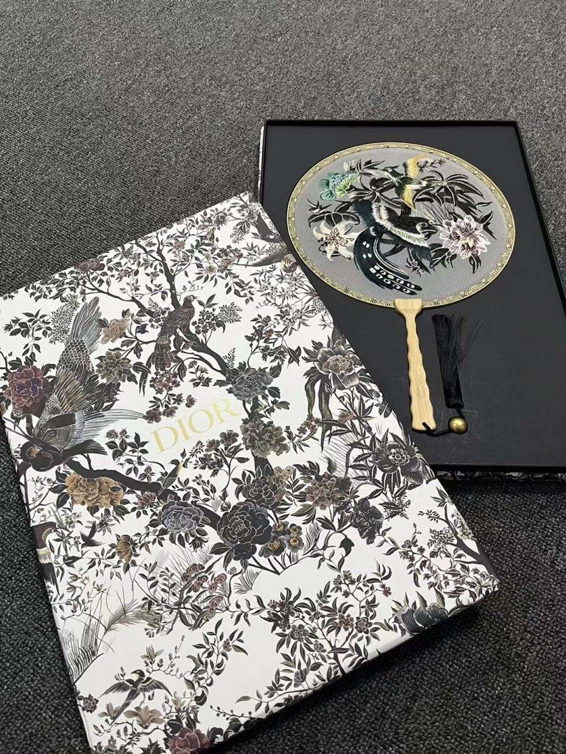 Dior Vic 限定扇子