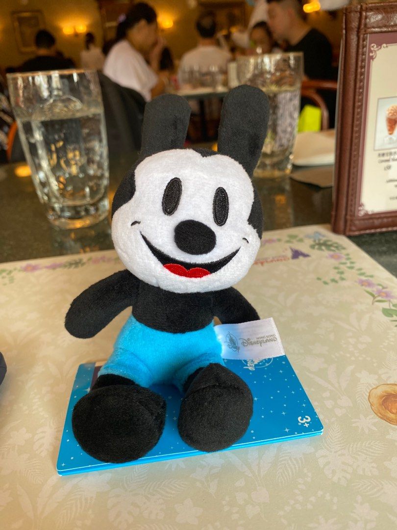 Disney D100 Oswald Special edition shoulder plush, Hobbies & Toys