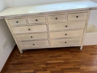 (Category: ) located in . Submitted by riverwalk888 (Listing ID 1221896281, Image 1). Description: .
