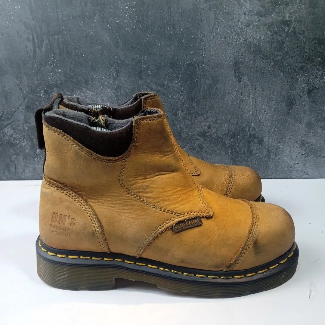 DR MARTENS STEEL TOE SAFETY SHOE, Fesyen Pria, Sepatu , Sepatu Boot di