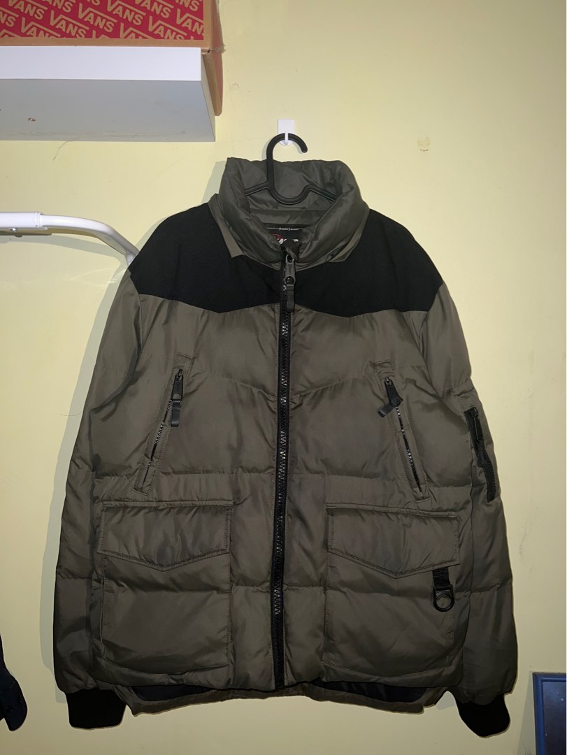 Eastpak Puffer Jacket, Men's Fashion, Coats, Jackets and Outerwear on