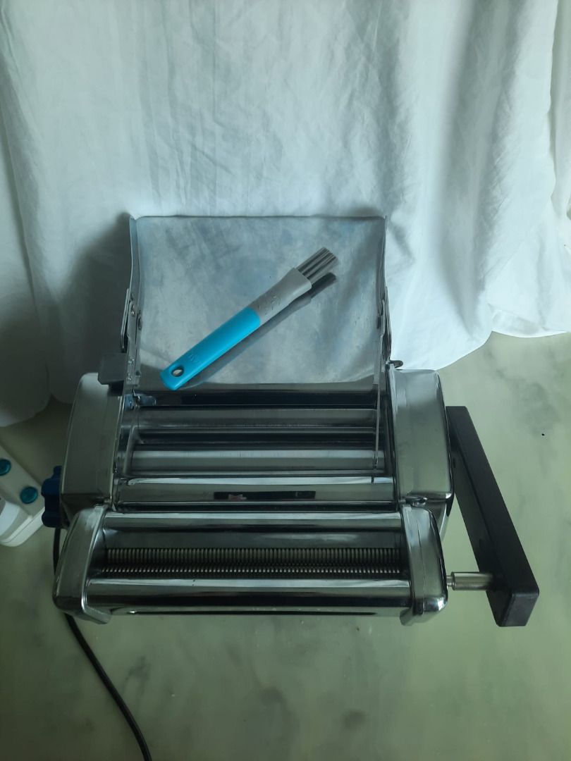 IMPERIA electric pasta machine R220 Electric, TV & Home Appliances