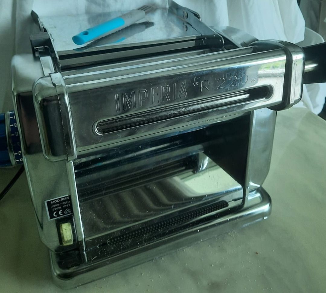 IMPERIA electric pasta machine R220 Electric, TV & Home Appliances