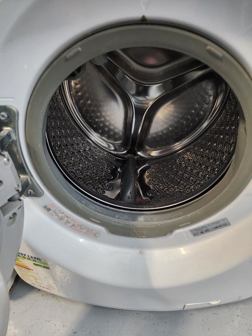 Electrolux 7kg/5kg washer cum dryer EWW12742, TV & Home Appliances