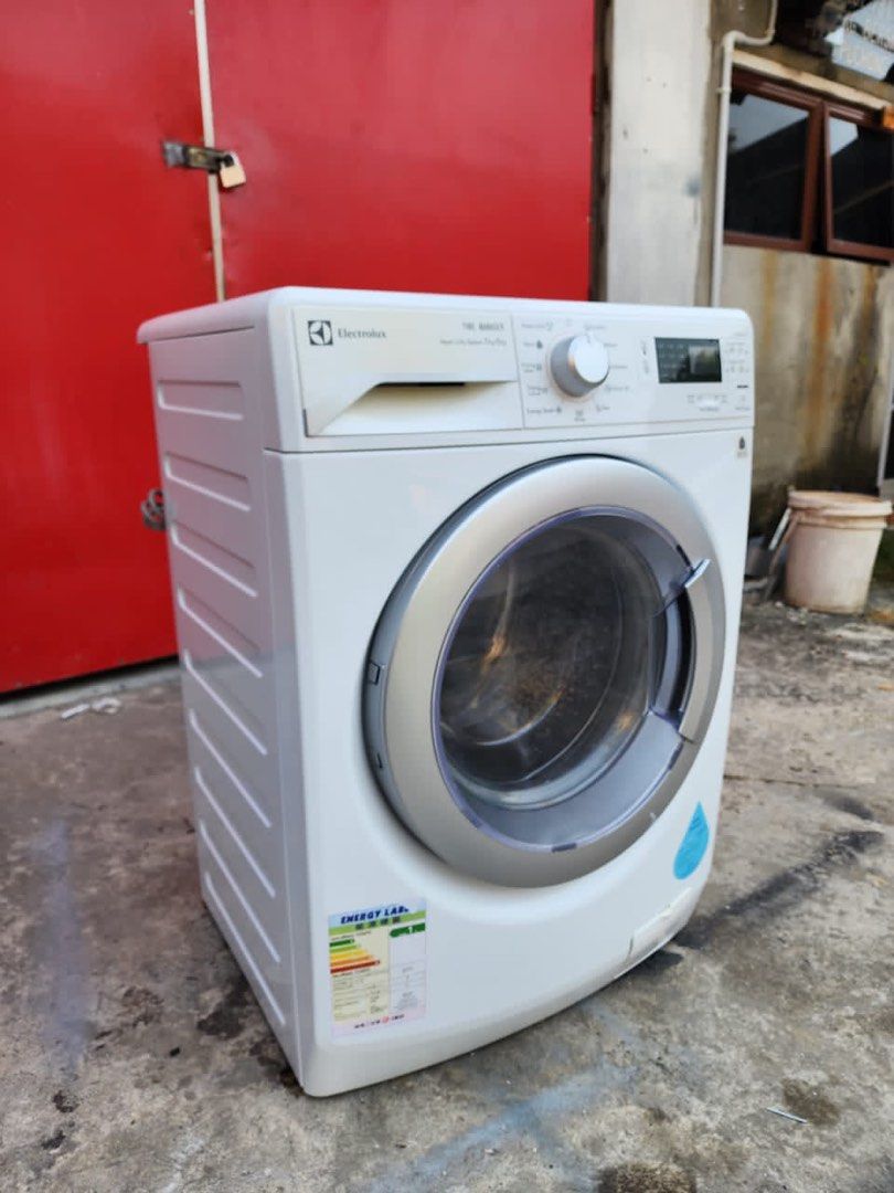 electrolux washer and dryer 2 in 1, TV & Home Appliances, Washing