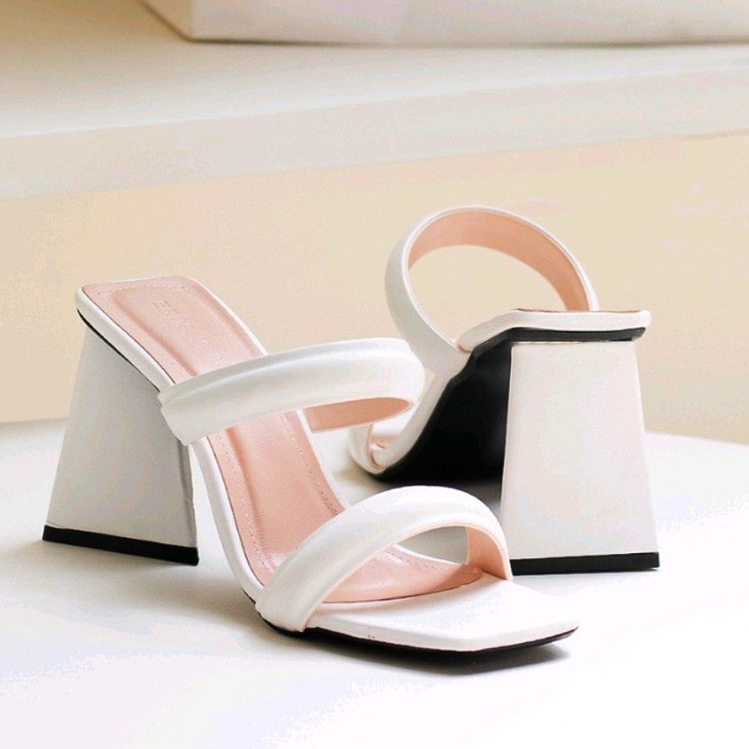White hotsell elegant sandals