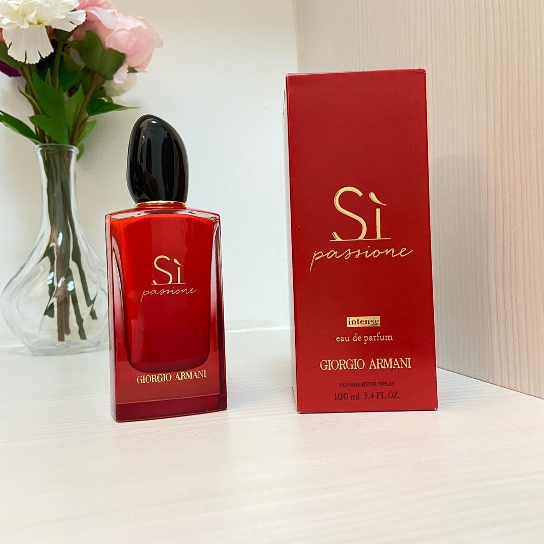 Sì passione giorgio armani. Духи si passione Giorgio Armani. Giorgio Armani si passione 100 мл. Giorgio Armani si passione intense 100 мл. Giorgio Armani si passione 100 ml тестер.