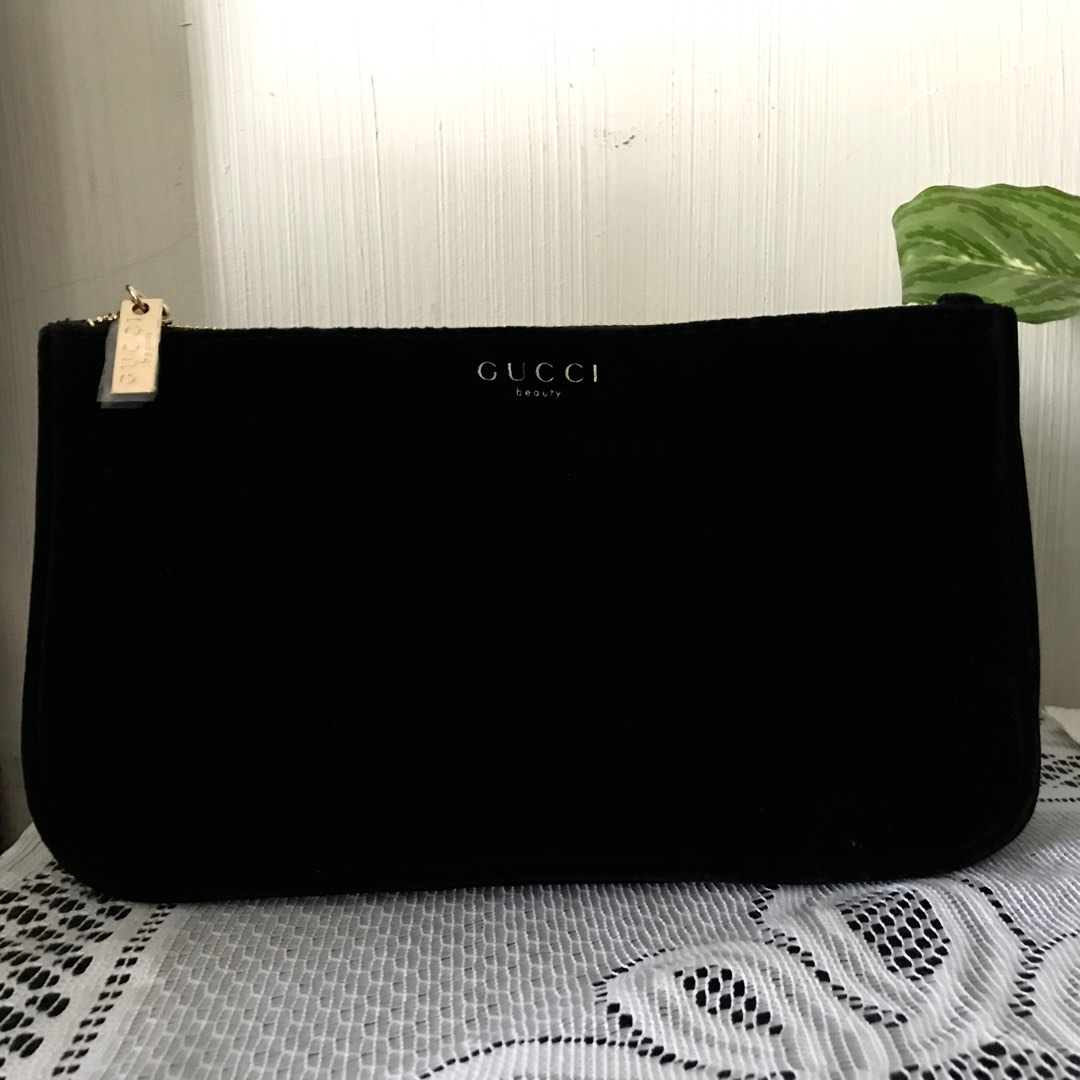 Gucci Black Velvet Pouch Make up Kit Luxury Bags Wallets on