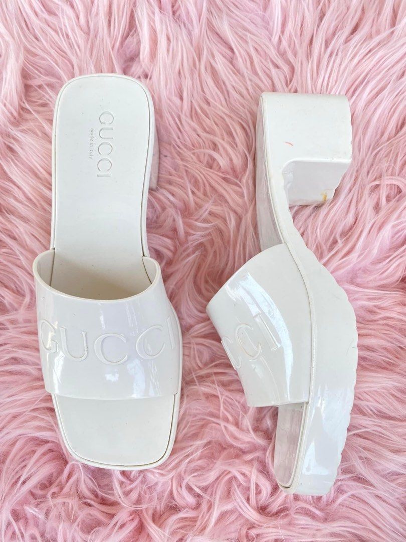 Gucci rubber logo 2025 platform
