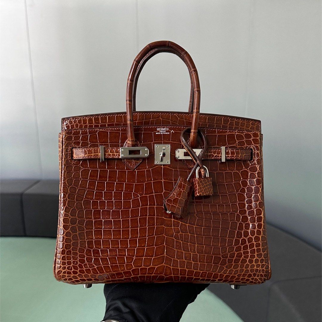 Hermes Kelly 25 in vert fonce Togo ghw, Luxury, Bags & Wallets on Carousell