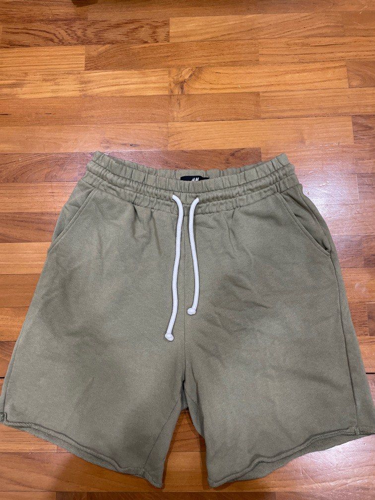 H&m short sweatpants 2025
