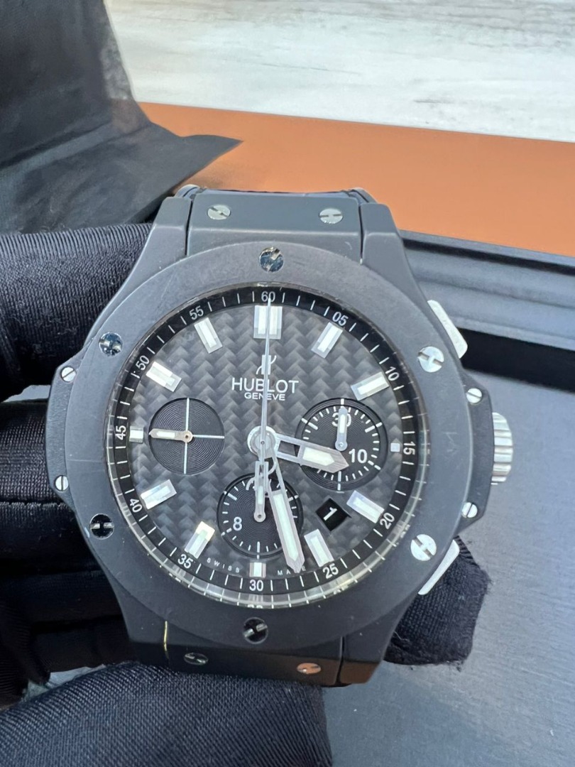 Hublot big bang black carbon sale