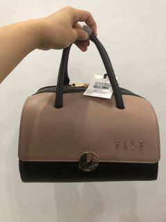 (Kategori: ) berada di . Dikirim oleh fiirdaa_ (ID iklan 1221965311, Gambar 1). Deskripsi: .