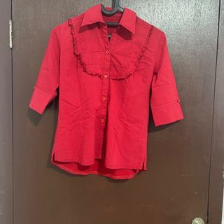 Kemeja Merah wanita