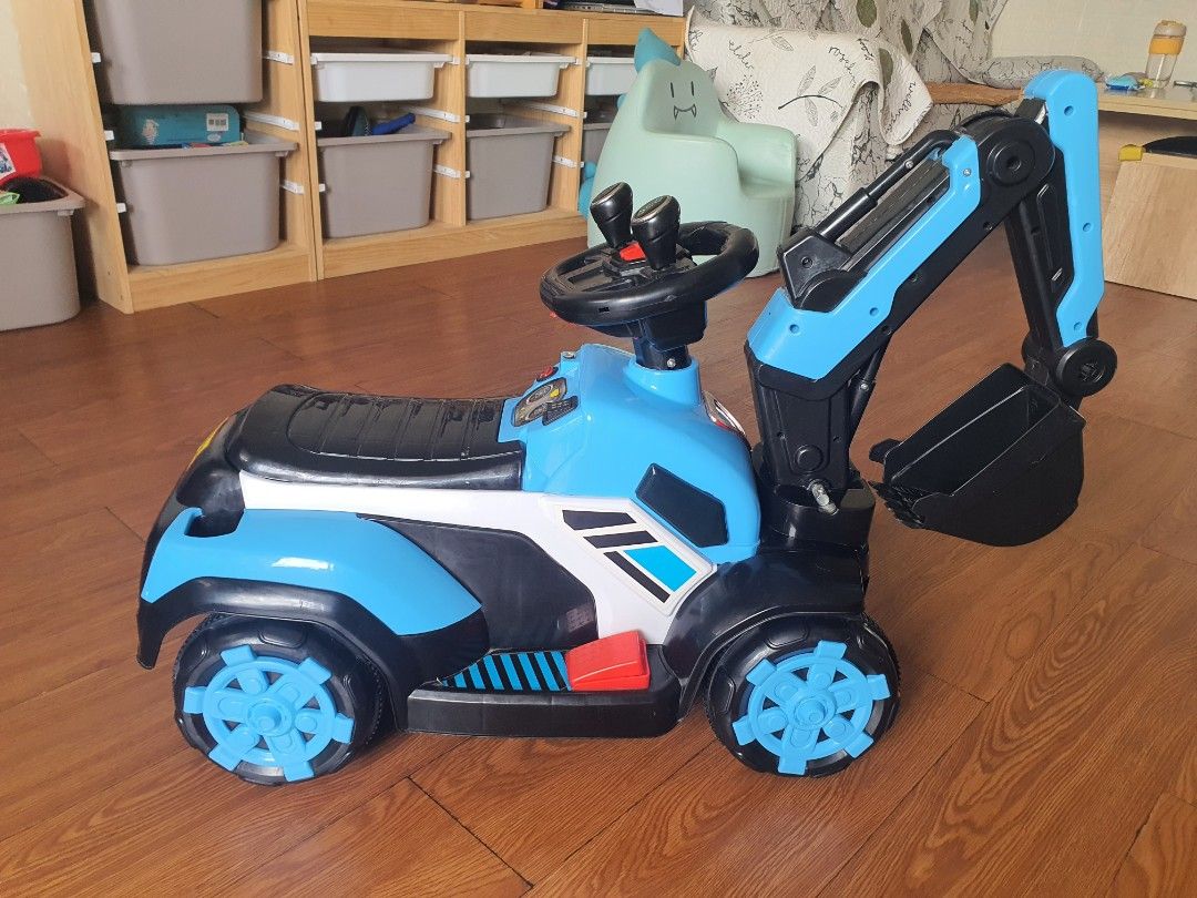Kids electric excavator, Hobbies & Toys, Toys & Games on Carousell