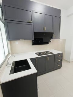 KITCHEN CABINETS UPPER AND BOTTOM EURO STYLE