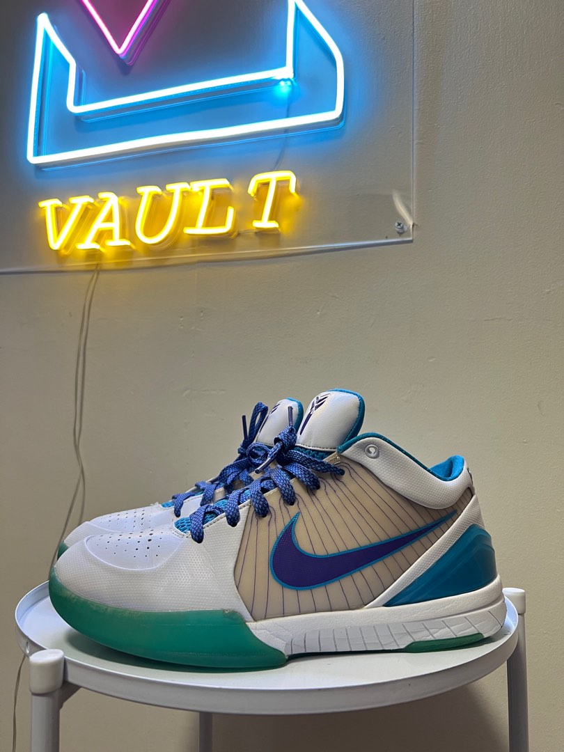 Kobe 4 draft on sale day on feet