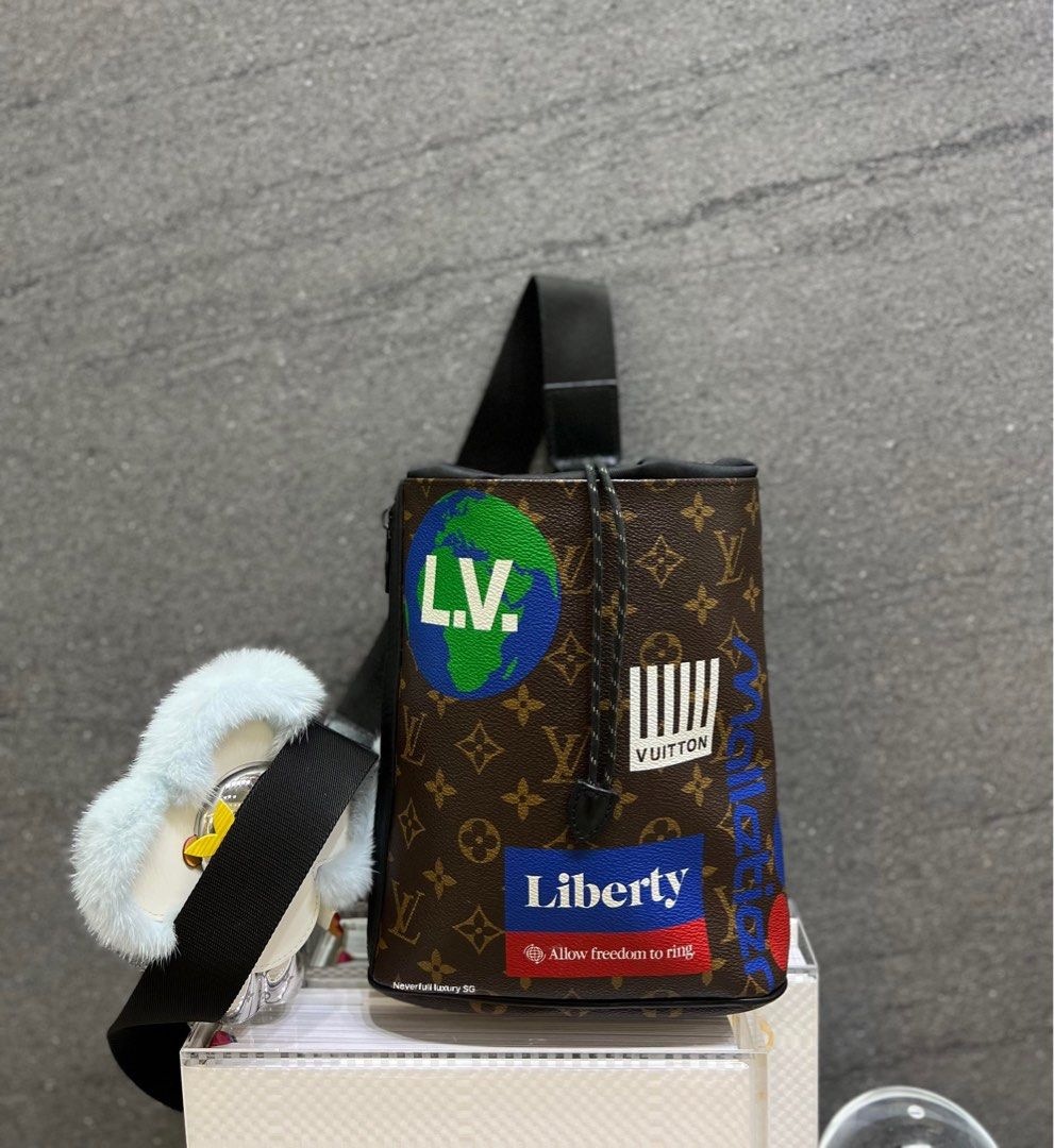 LOUIS VUITTON Mens Backpack Monogram Chalk Sling bag Nap Sac