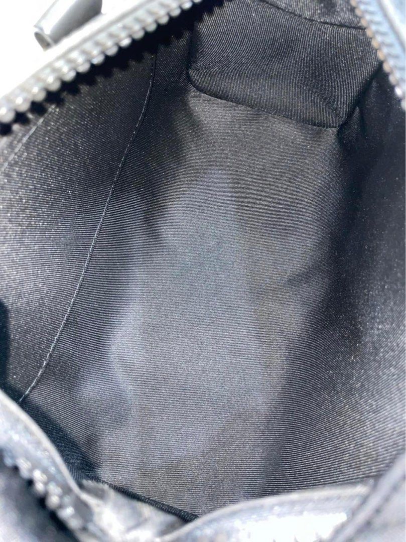 Louis Vuitton Keepall Bandouliere 25 Black Leather ref.854058 - Joli Closet