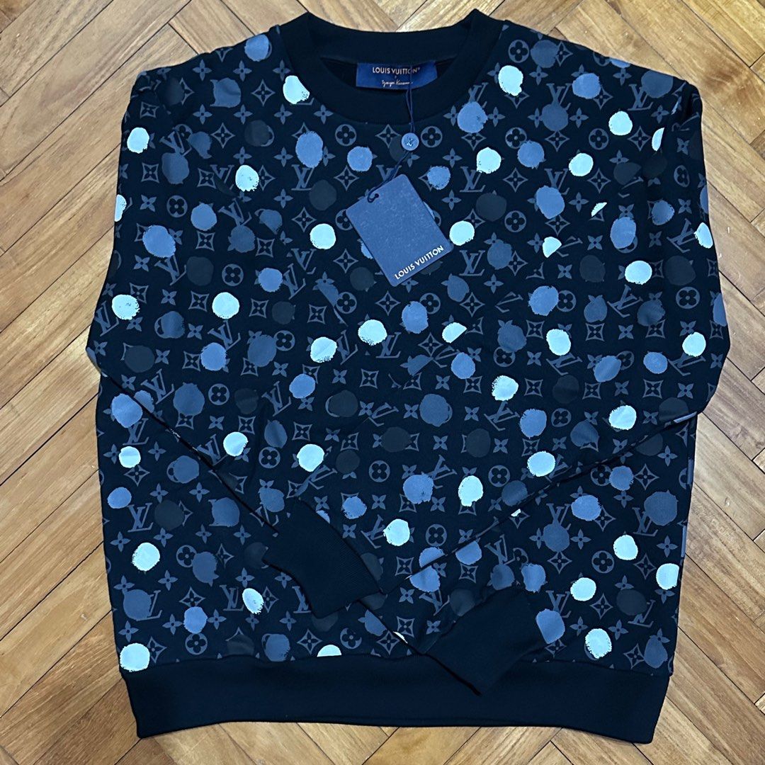 Louis Vuitton® LV X Yk Painted Dots Printed Crewneck Black. Size