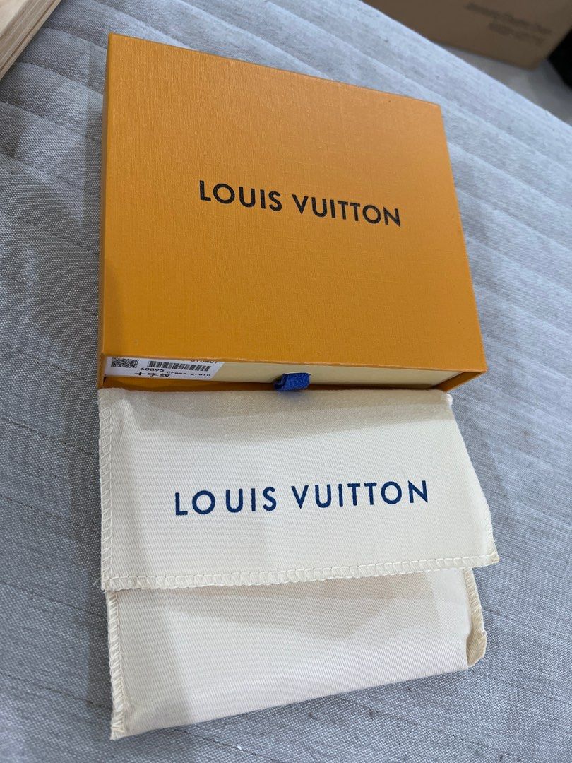 LV EPi short men wallet (New) , Men's Fashion, Bags, Belt bags, Clutches  and Pouches on Carousell