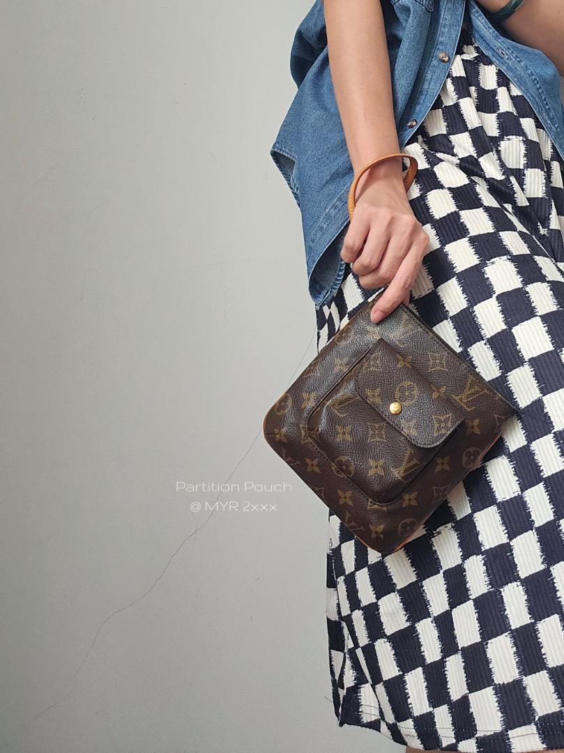 Louis Vuitton Monogram Partition Wristlet Pouch Bag