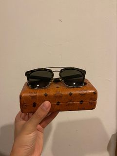 (Category: ) located in . Submitted by marchop (Listing ID 1222018585, Image 1). Description: .