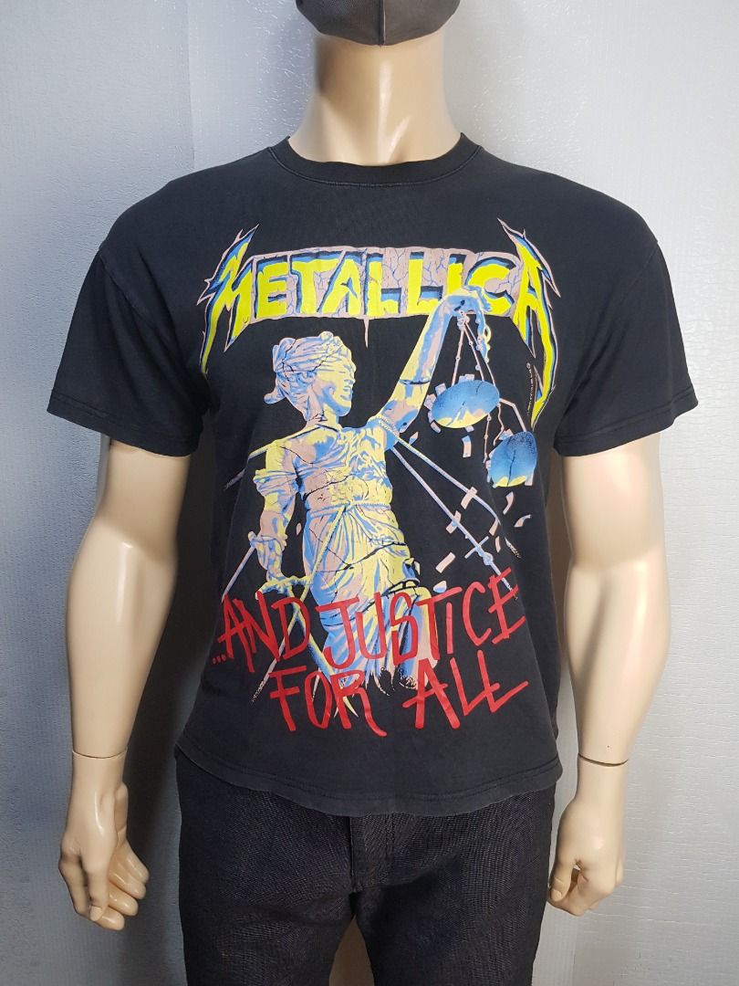 Metallica Tshirt, Men's Fashion, Tops & Sets, Tshirts & Polo Shirts on  Carousell