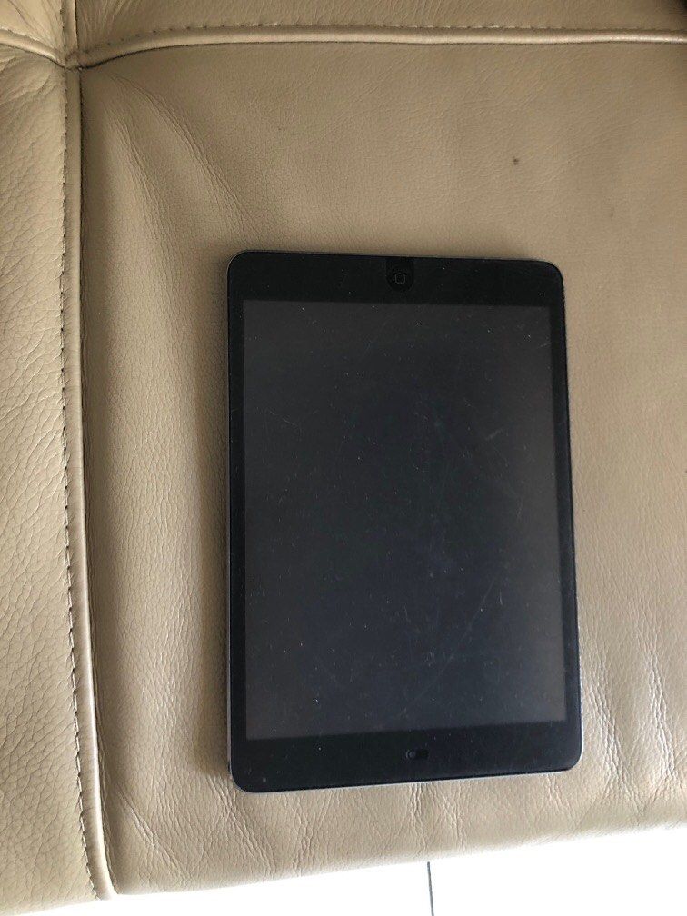 Apple Mini ipad (Category: iPad) located in Quezon City. Submitted by therosa (Listing ID 1221886136, Image 1). Description: No charger Apple mini iPad model : MD528PP/A Version: Late 2012 Capacity: 16GB Working condition .