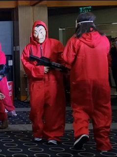 Money Heist Costume (Overalls, Mask & Gun)