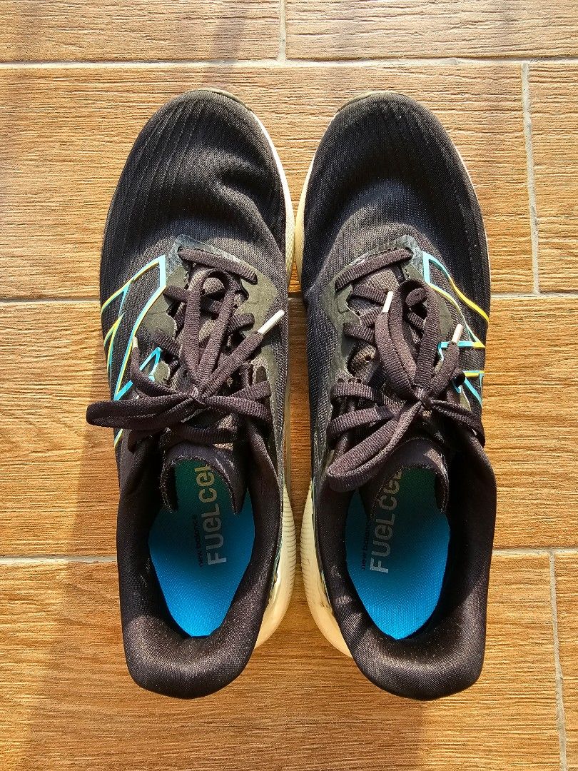 New Balance Fuel Cell Running Shoes, Men's Fashion, Footwear, Sneakers on  Carousell
