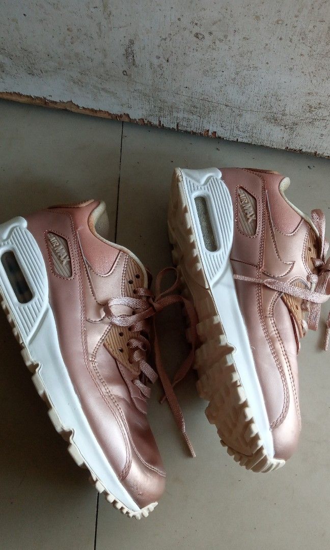 nike air max rose gold