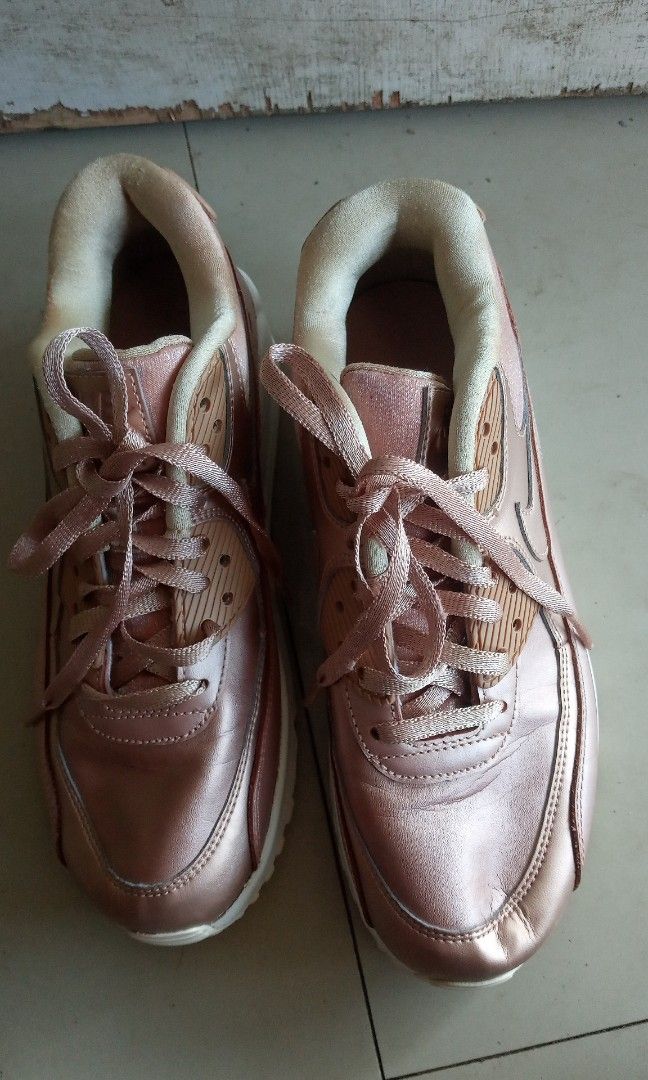 nike air max rose gold