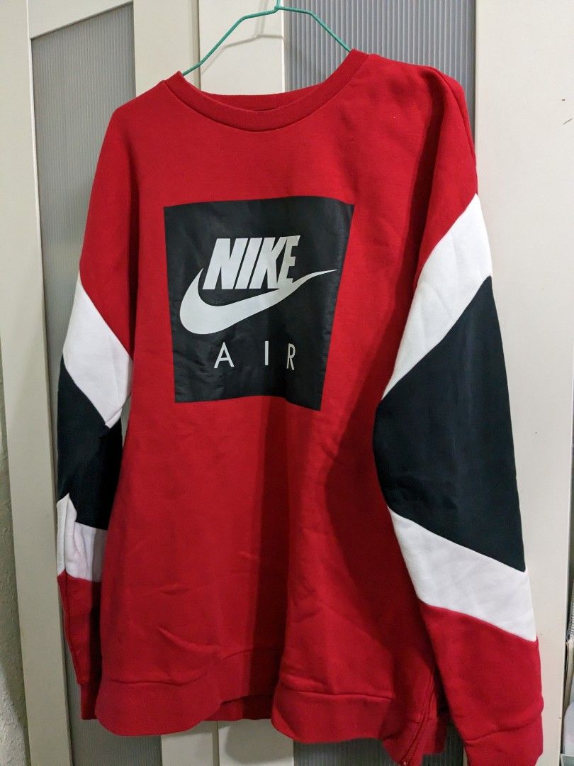 Brand New Nike Colorblock Sweatshirt M Men s Fashion Activewear