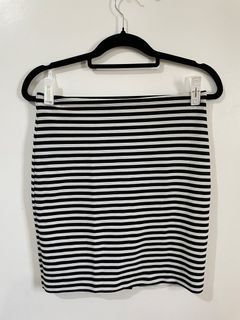Pencil skirt (stripes)