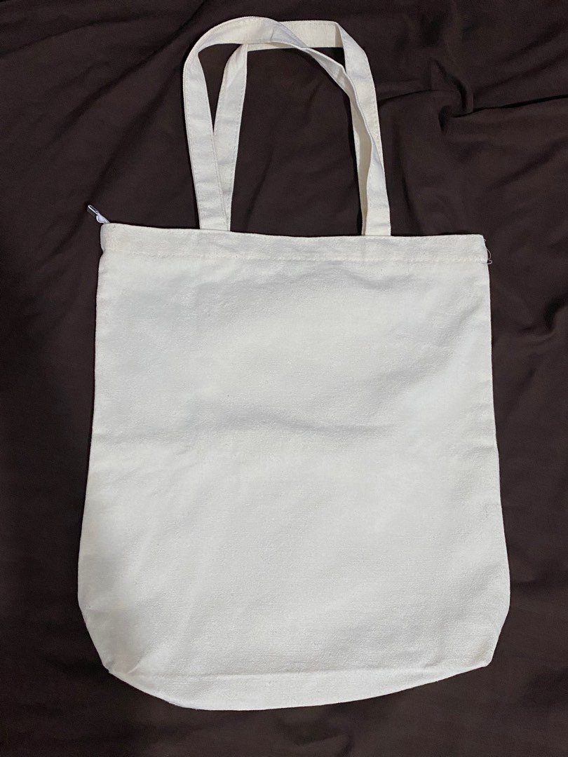 Plain cream zipper and pockets tote bag, Women's Fashion, Bags ...